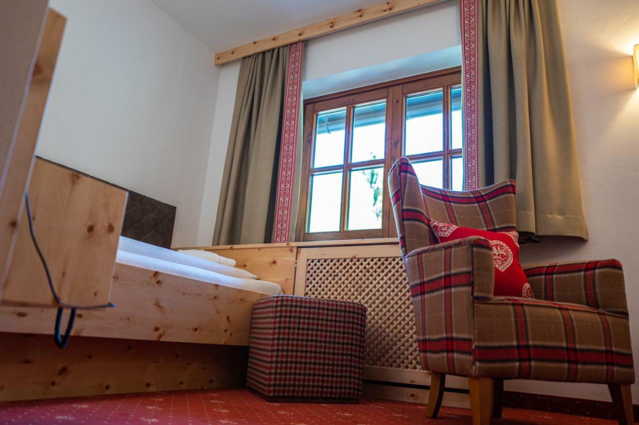 Hotel Gasthof Hinteregger Бад Кляйнкирххайм Экстерьер фото